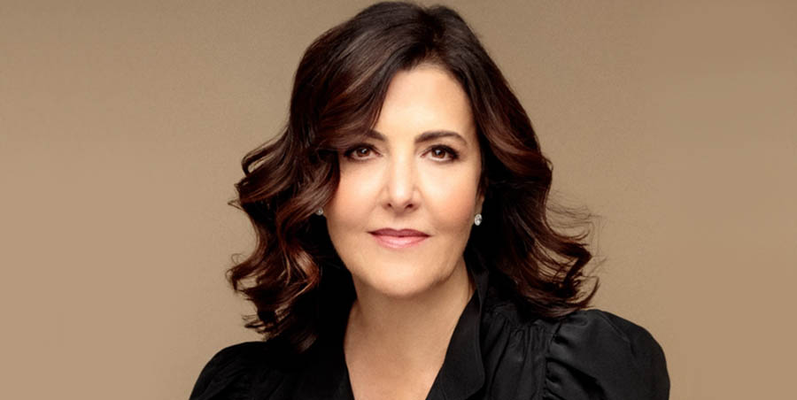 Julie Schmelzle headshot